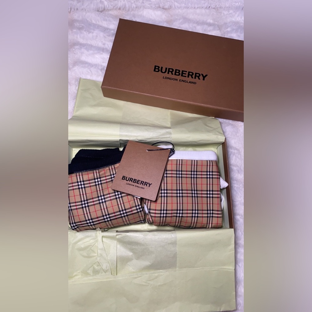 Burberry bibs